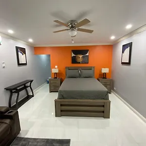 https://ks-seaview-luxury-apartment.greaterantilleshotels.net